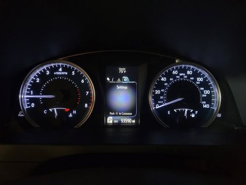 Used 2016 Toyota Camry LE FWD image 23