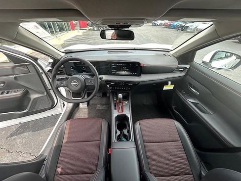 New 2025 Nissan Kicks SR w/ SR Premium Package image 25