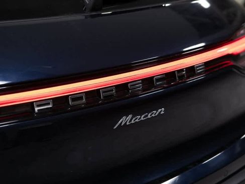 Certified 2023 Porsche Macan image 34