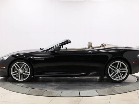 Used 2015 Aston Martin DB9 Volante Carbon Edition Convert image 7