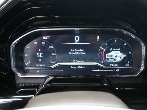 Used 2024 GMC Sierra 1500 SLE w/ Preferred Package image 26