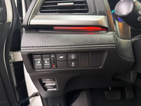 Used 2023 Honda Odyssey Sport image 34