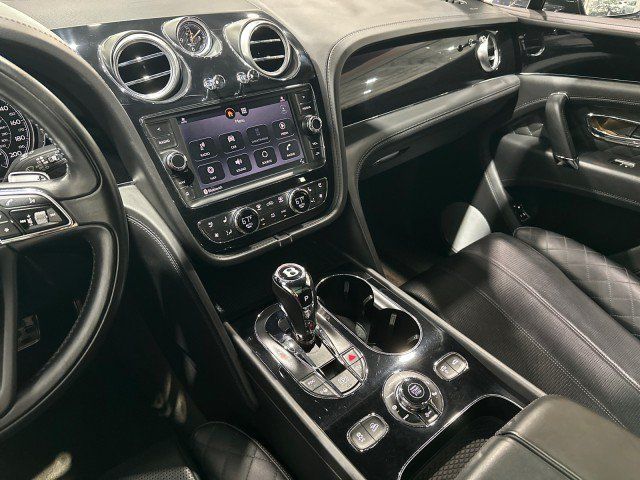 Used 2017 Bentley Bentayga AWD/4WD image 44