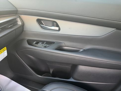 Certified 2025 Nissan Murano SL AWD/4WD image 31