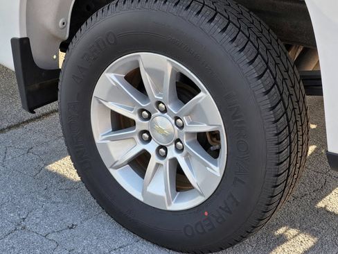 Used 2020 Chevrolet Silverado 1500 LT AWD/4WD image 14