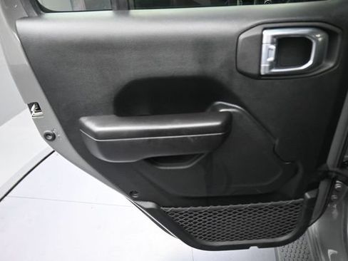 Used 2021 Jeep Wrangler Unlimited Sport AWD/4WD image 18
