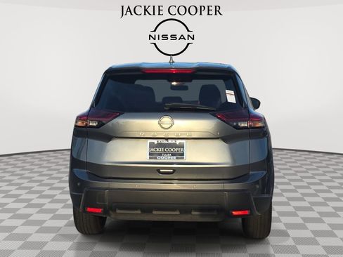 Used 2025 Nissan Rogue SV FWD image 6