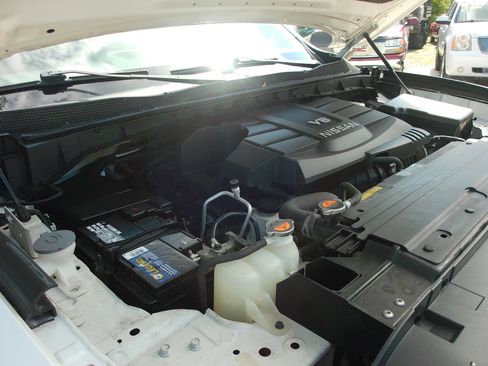 Used 2018 Nissan Titan SV AWD/4WD image 49