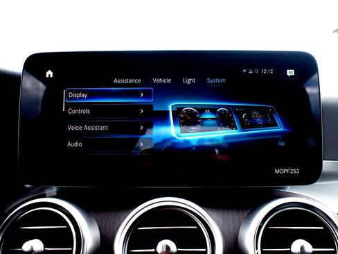 Used 2020 Mercedes-Benz GLC 300 4MATIC image 27