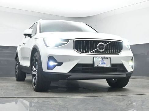Used 2023 Volvo XC40 B5 Plus w/ Driver Assist Package image 15