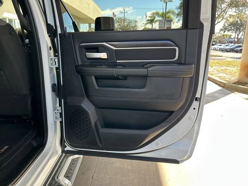 Used 2024 RAM 2500 Big Horn image 32