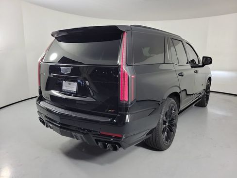 Certified 2026 Cadillac Escalade V AWD/4WD image 4