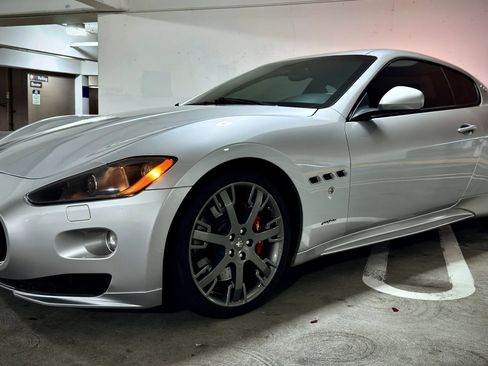 Used 2011 Maserati GranTurismo S RWD image 3