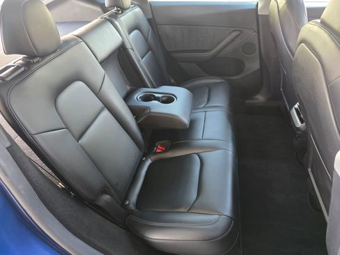 Used 2023 Tesla Model Y Long Range AWD/4WD image 29