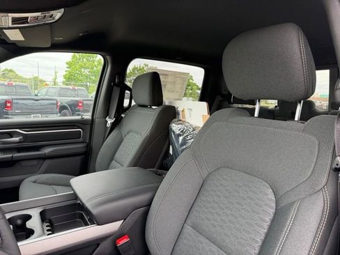 New 2026 RAM 1500 4x4 Crew Cab image 6