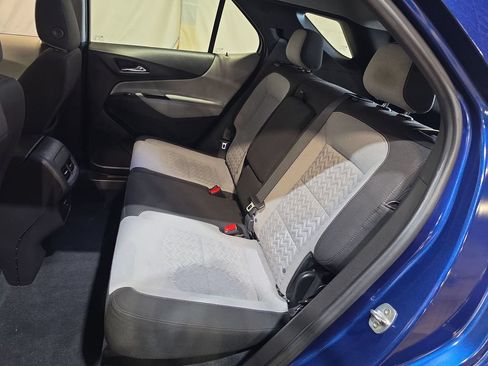 Used 2023 Chevrolet Equinox LS FWD image 23