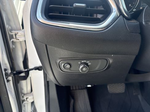Used 2023 Chevrolet Equinox LT w/ LPO, Floor Liner Package AWD/4WD image 17