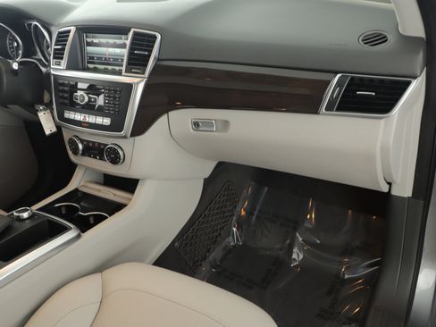 Used 2014 Mercedes-Benz ML 350 4MATIC image 19