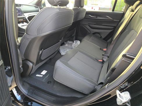 New 2025 Jeep Grand Cherokee Laredo w/ MOPAR Finishing Package image 19