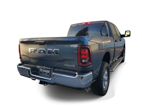 Used 2025 RAM 2500 Big Horn AWD/4WD image 4