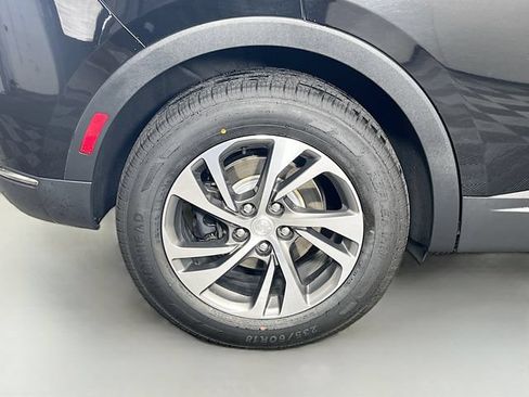 Used 2021 Buick Envision Essence AWD/4WD image 35
