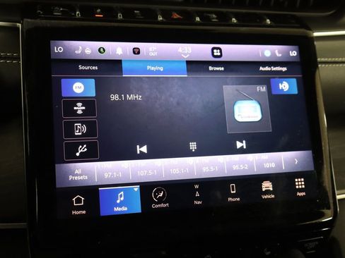 Used 2023 Jeep Grand Cherokee L Limited w/ Black Appearance Package image 30