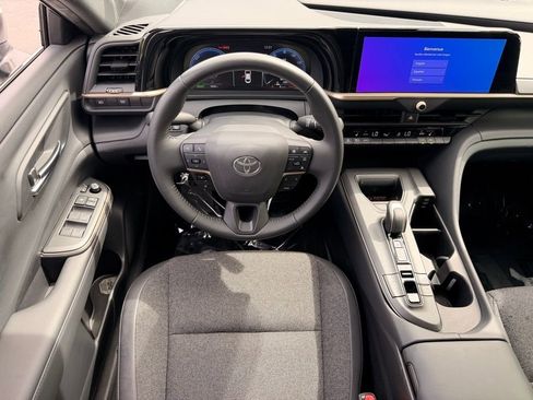 Certified 2023 Toyota Crown AWD/4WD image 13