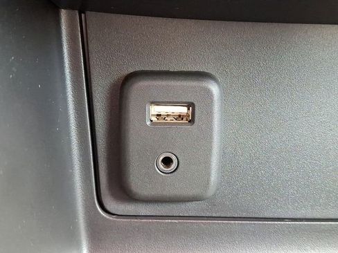 Used 2018 Chevrolet Colorado Z71 image 23