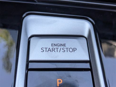 New 2026 Volkswagen Atlas SE image 26