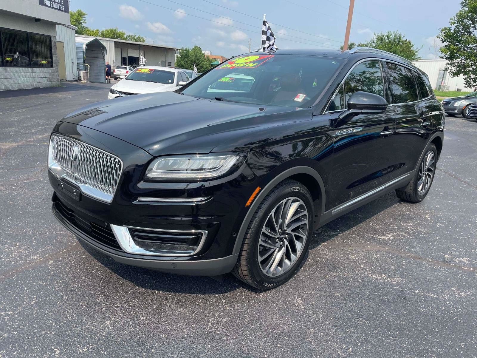 Used 2020 Lincoln Nautilus Reserve w/ Equipment Group 201A FWD image 3