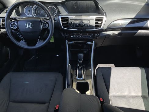 Used 2017 Honda Accord LX image 22