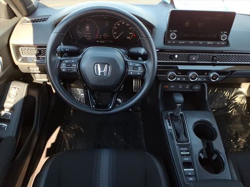 Used 2025 Honda Civic Sport image 25