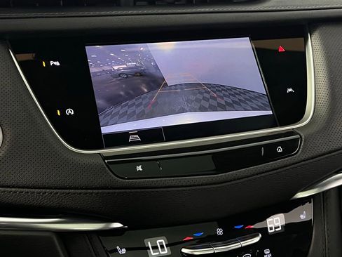 Used 2024 Cadillac XT6 Luxury w/ LPO, Floor Liner Package image 20