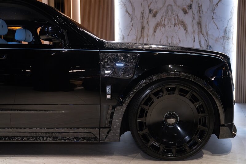 Used 2025 Rolls-Royce Cullinan AWD/4WD image 21