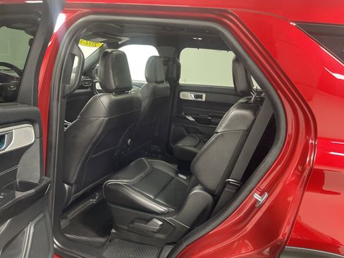 Used 2023 Ford Explorer ST w/ Equipment Group 401A image 18
