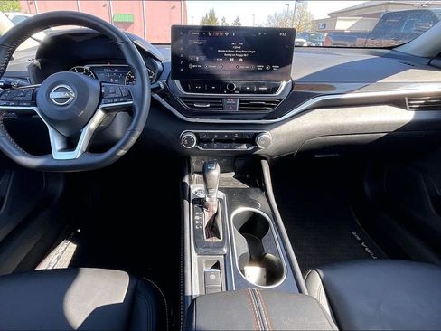 Used 2023 Nissan Altima 2.5 SR w/ SR Premium Package AWD/4WD image 14