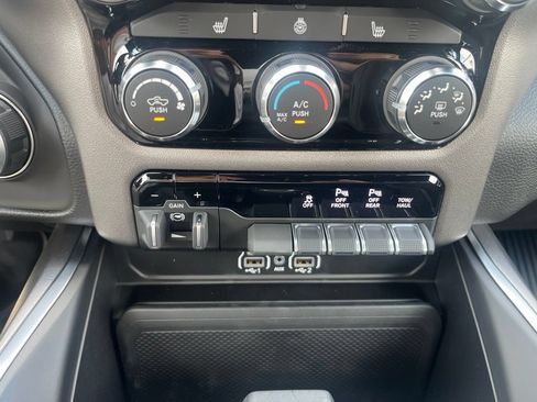 New 2026 RAM 1500 Big Horn AWD/4WD image 40