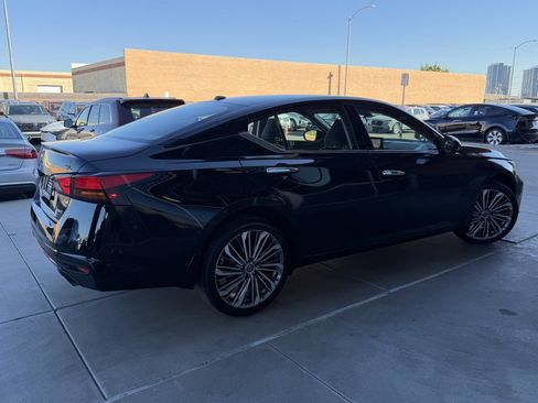 Used 2024 Nissan Altima 2.5 SL image 4