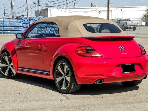 Used 2013 Volkswagen Beetle 2.0T FWD image 9