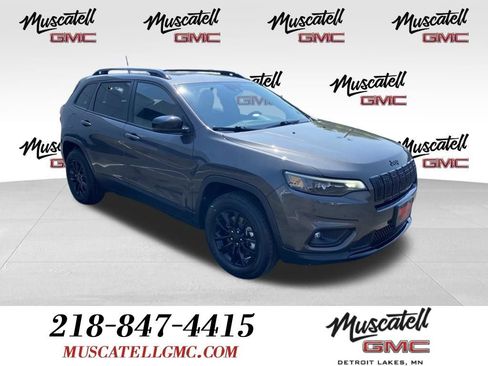 Used 2023 Jeep Cherokee Altitude Lux AWD/4WD image 1