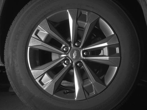 Used 2025 Chevrolet Equinox LT FWD image 15
