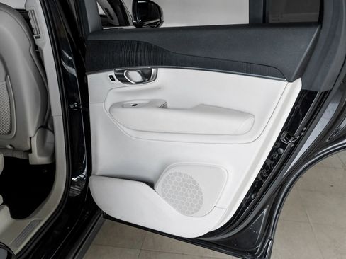 Used 2020 Volvo XC90 T5 Momentum image 52