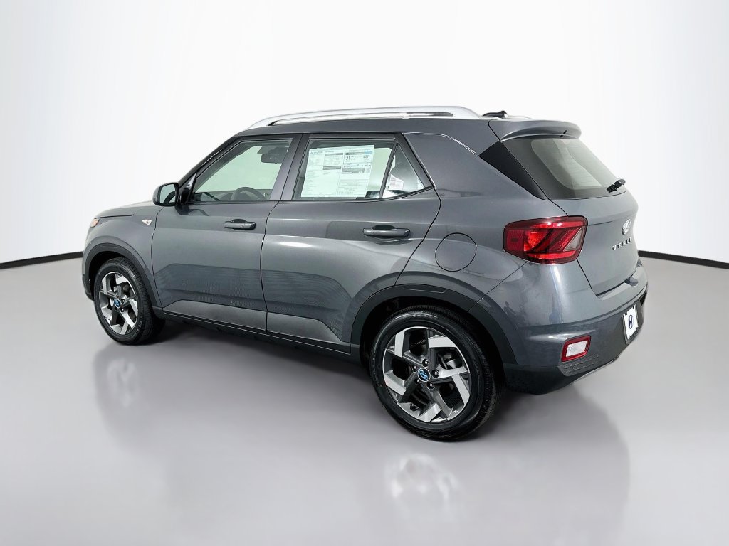 New 2026 Hyundai Venue SEL FWD image 7