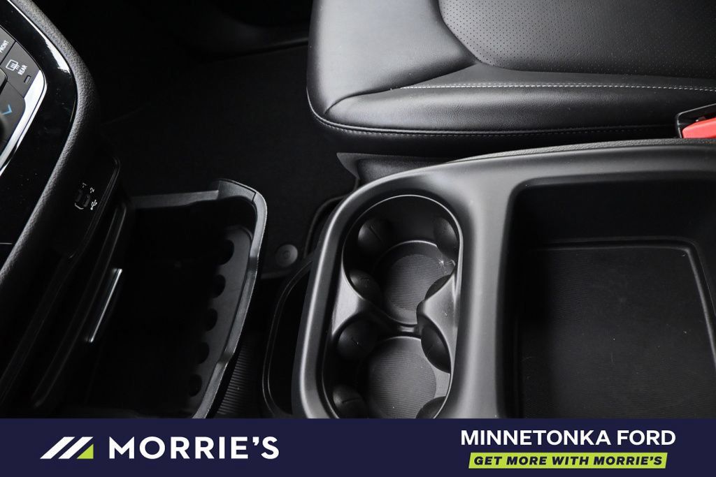 Used 2026 Chrysler Pacifica Select w/ S Appearance Package FWD image 32