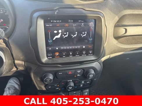 Used 2022 Jeep Renegade Sport w/ Sport Appearance Group AWD/4WD image 17