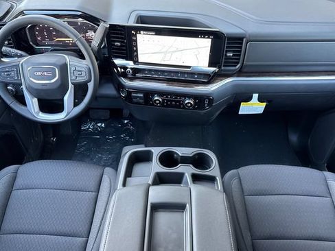 New 2026 GMC Sierra 1500 SLE w/ X31 Off-Road Package AWD/4WD image 15