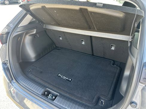 Used 2023 Hyundai Kona SE w/ Cargo Package image 27