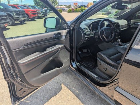 Used 2020 Jeep Grand Cherokee Trailhawk w/ Trailhawk Luxury Group AWD/4WD image 8