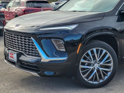 New 2026 Buick Enclave Avenir image 3