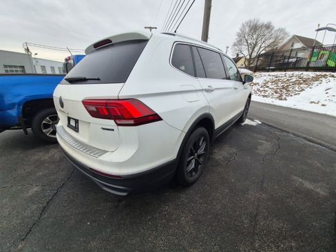 Used 2024 Volkswagen Tiguan SE image 7